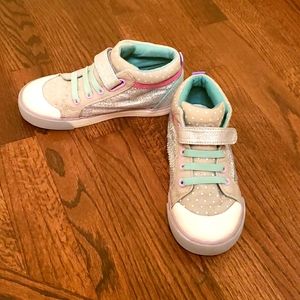 See Kai Run girls size 13 shoes